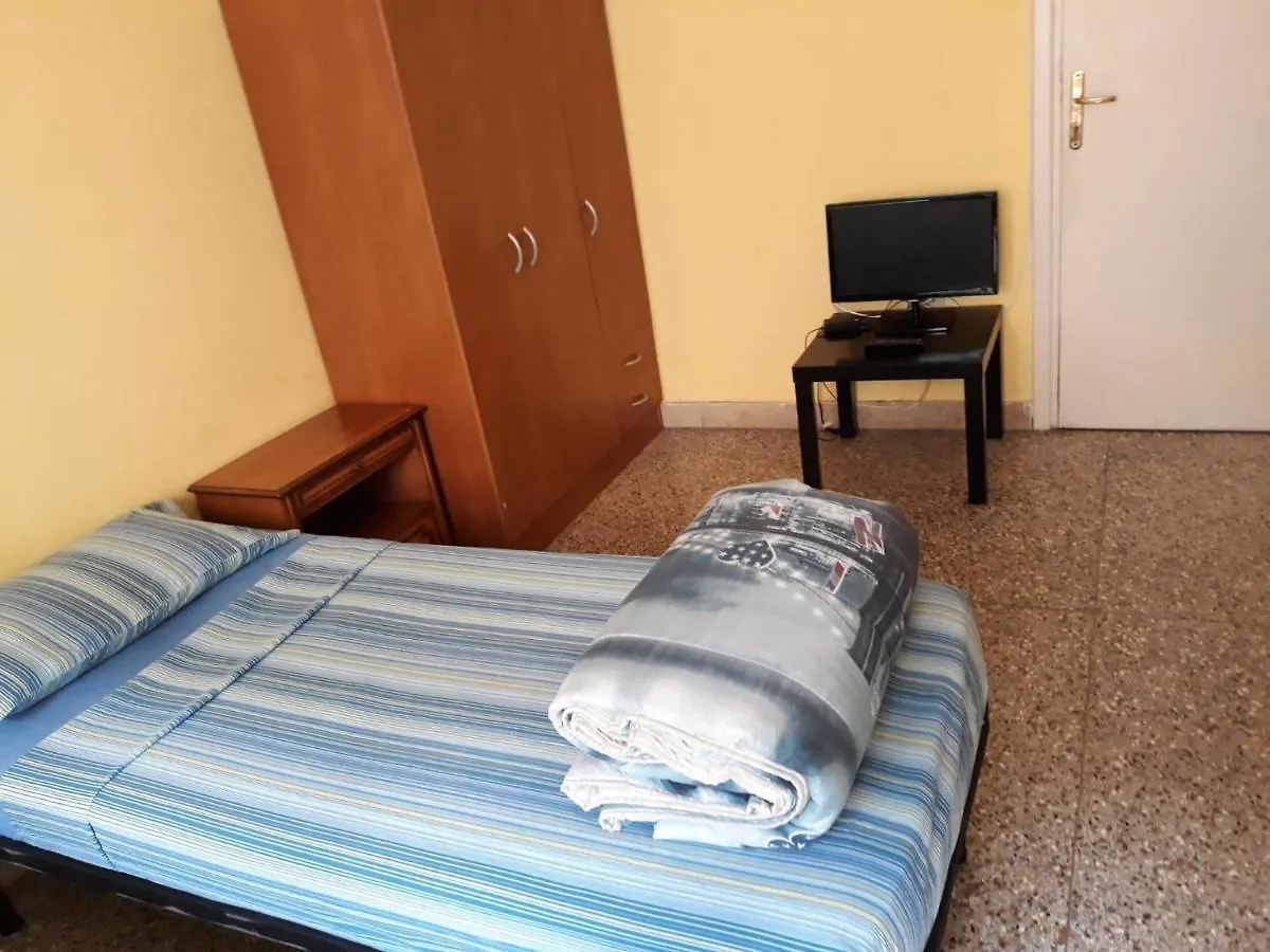 Hostel H24